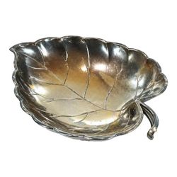 NY: Vintage Silver-Plated Leaf-Shaped Dish / Catchall