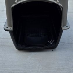 Dog CRATE (Great Choice)
