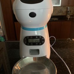 Automatic Dry Food Pet Feeder