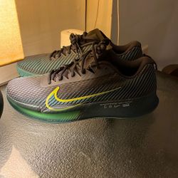 The NikeCourt Air Zoom Vapor 11 Men’s 13