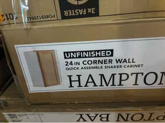 Corner wall cabinet
