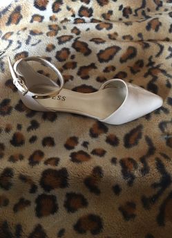 Guess flats size 5