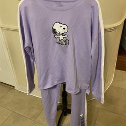 Brand New Woman’s Snoopy Crew Neck Sweatshirt With Matching Sweat Pants Size X-Large 