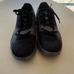 Nike Black And Grey Size 4y