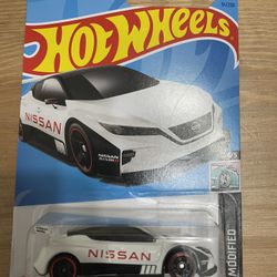 Hot Wheels Nissan Leaf Nismo Rc 02 - New Toys & Collectibles | Color: White