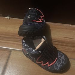 New Toddler Nikes Size 8