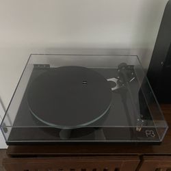Rega Planar 3, Cambridge Audio Amplifier Evo 150