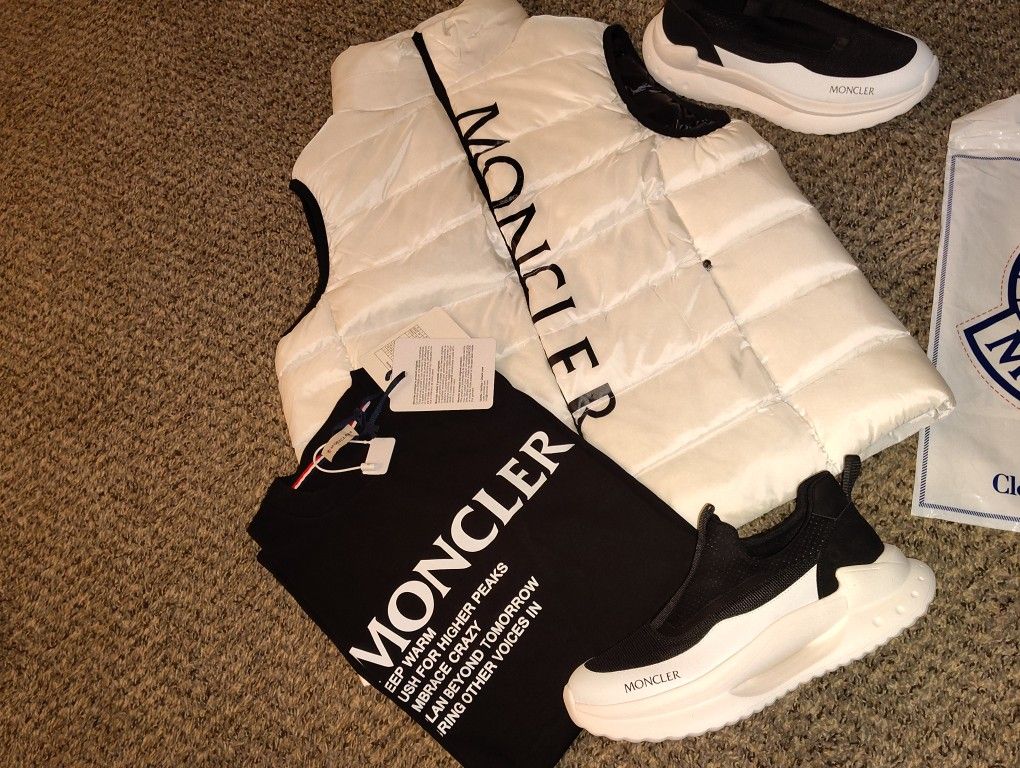 Moncler Outfit Authentic 