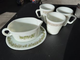 Vintage Pyrex Green Spring Blossom Crazy Daisy Gravy Boat With Under Plate & 3 Cups Read Location