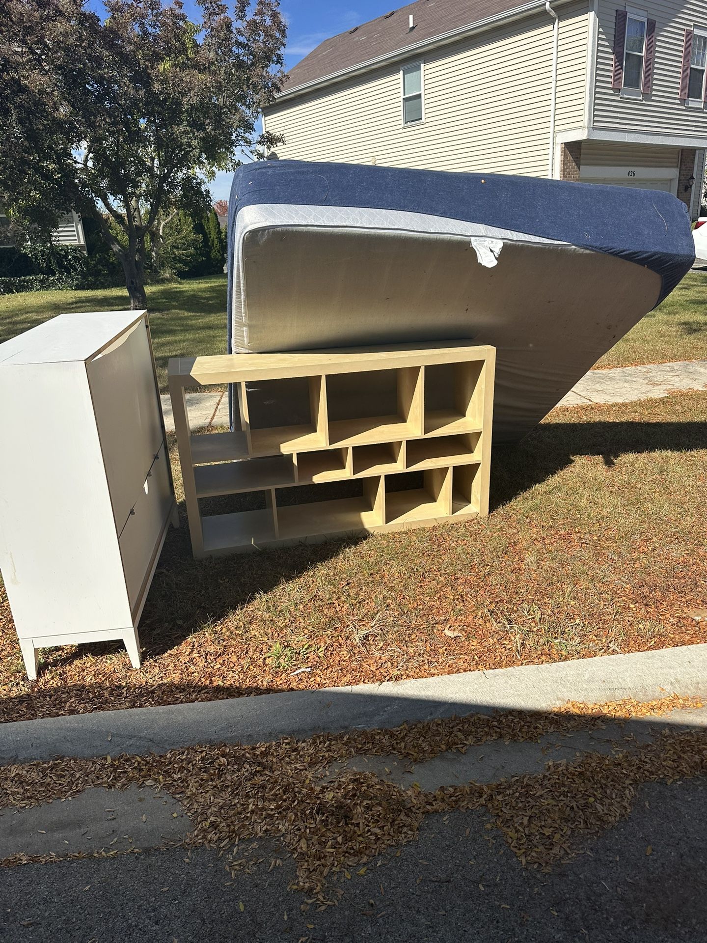 King Size Memory Foam Mattress , IKEA Books Shelve And Other Stuff For Free 