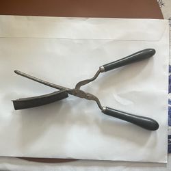 Vintage Antique Marcel Wave Hair Crimper Curler Metal/Cast Iron w/ Wood Handles