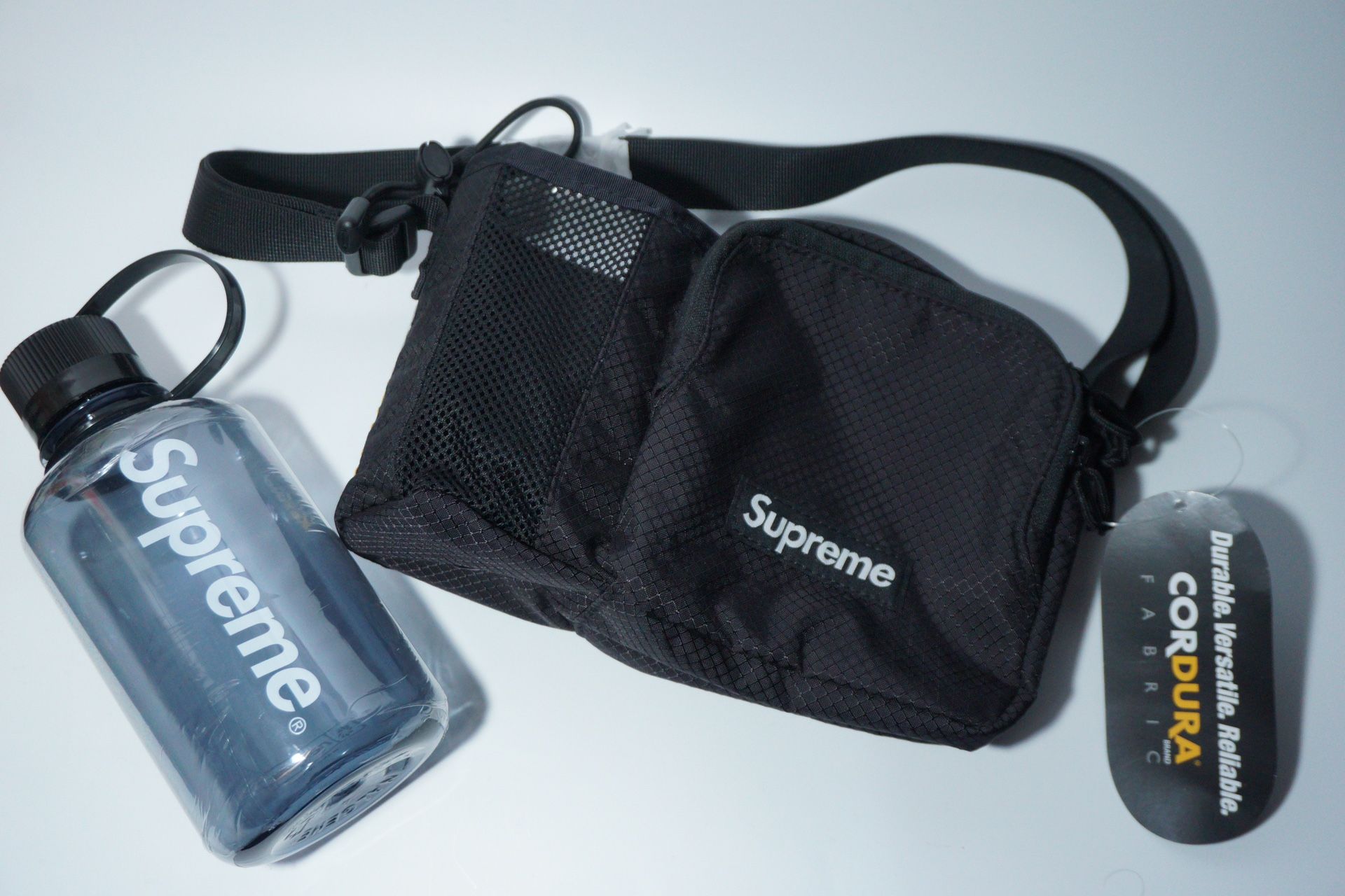 Supreme Side Bag Ss22 Uh