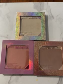 Blush Bronzer And Highlight