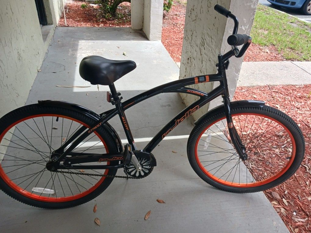 La Jolla Bike Aluminum Cruiser 90 for Sale in Tampa FL OfferUp