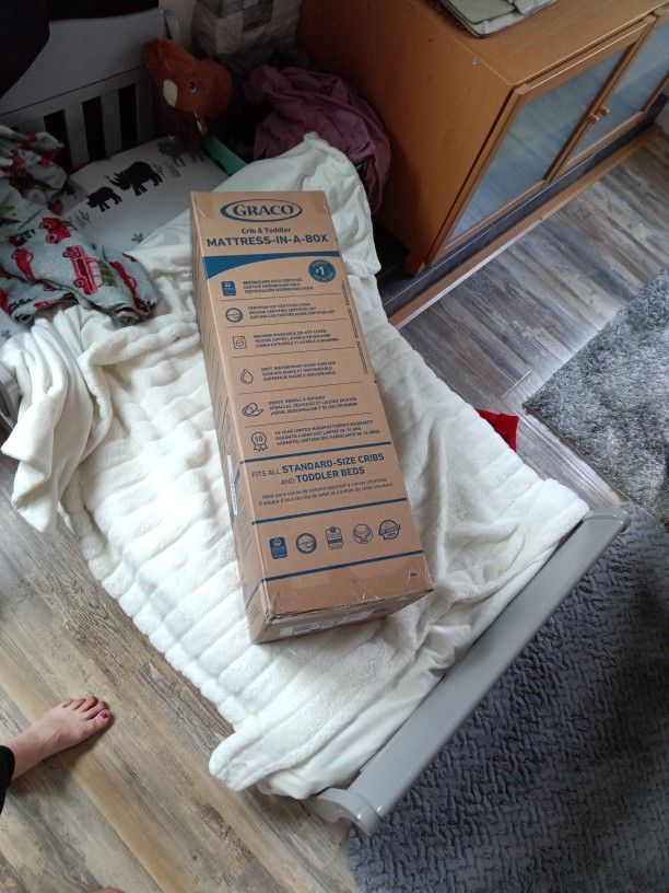 Graco Mattress In a Box. BRAND NEW