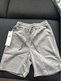 Gray Alo shorts size medium in mens