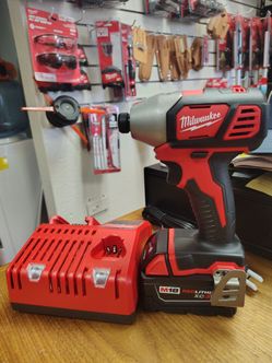 Milwaukee M18 hex impact kit