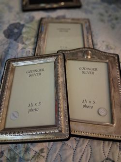 PICTURE FRAMES 