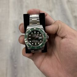 Rolex Submariner Hulk 116610V Green Bezel Green Dial Stainless Steel Box Paper 2013