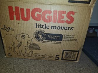 Huggies Little Movers size 5 132 diapers