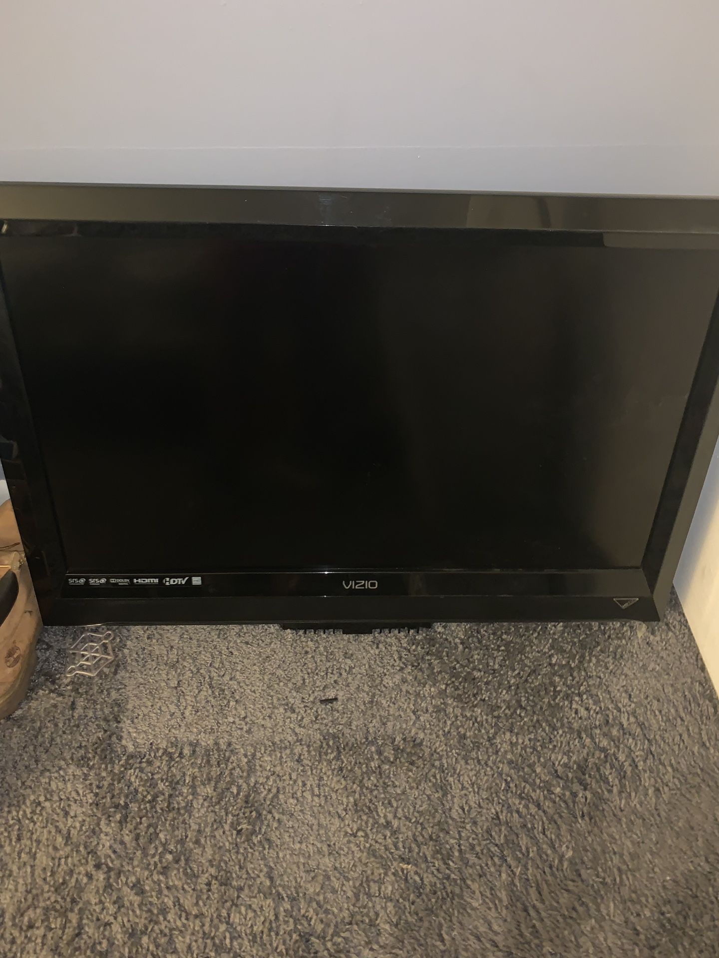 32” Vizio HD Tv with Wall-mount