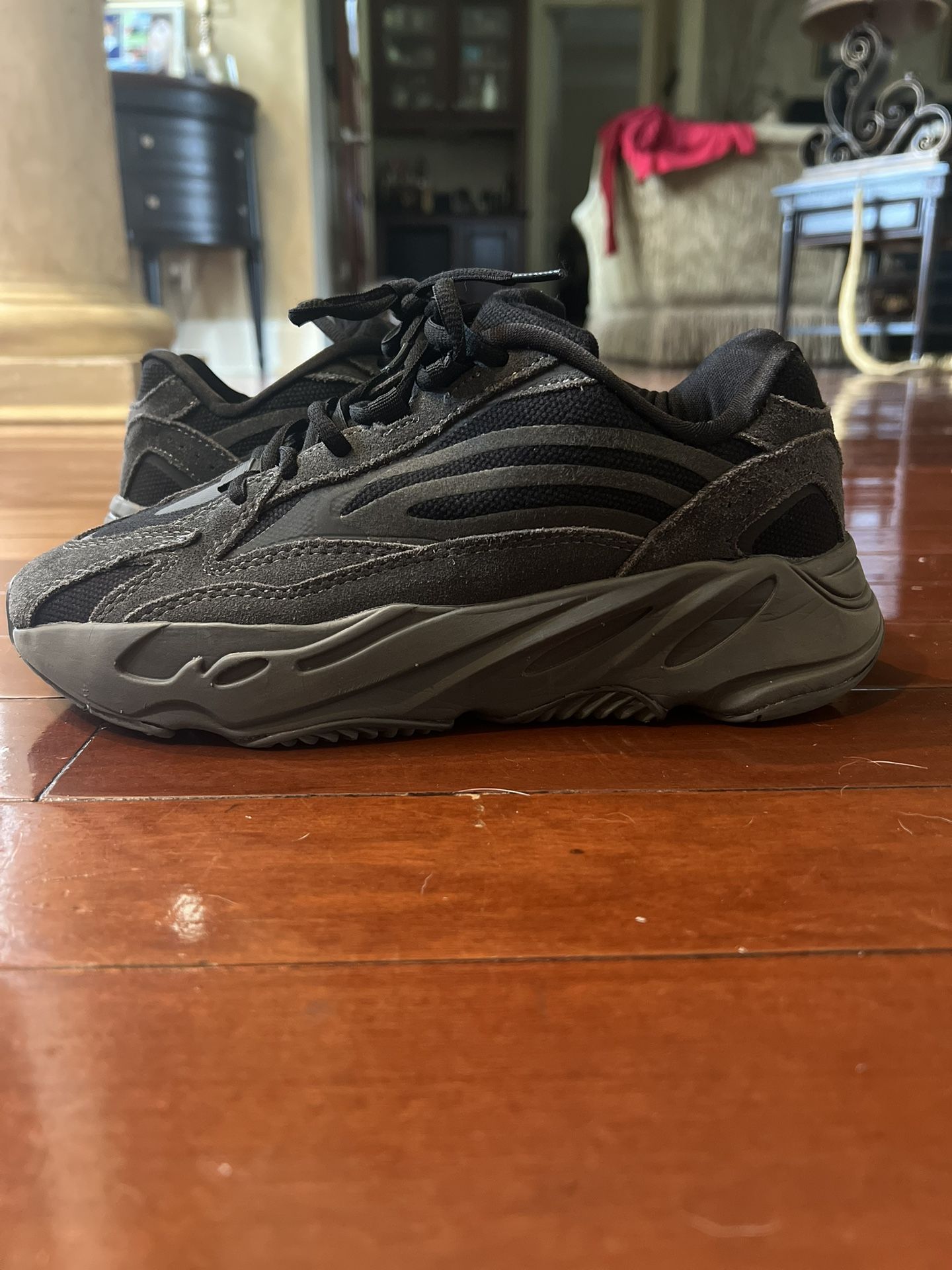 Yeezy 700 V2 “Vanta”