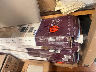 6 cases wood flooring / 6 cases $90