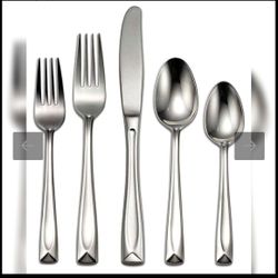 Oneida T837045A Lincoln  Flatware Set, Service for 8 Silver 7 knives, 9 Forks, 8 Spoons!