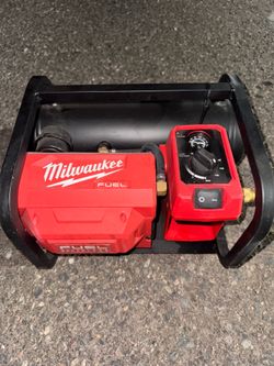 Milwaukee compressor