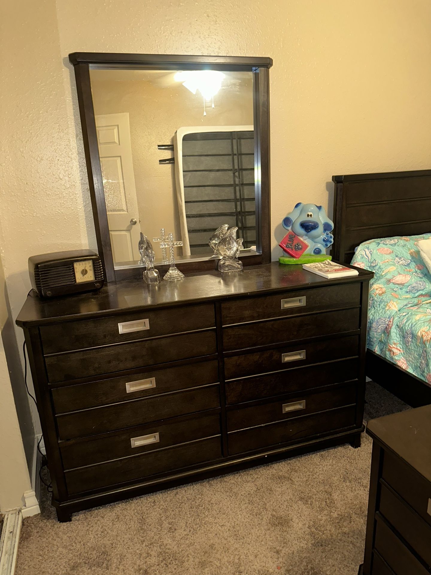 Bedroom Set For Sale! Need Gone! Moving!