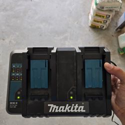 Makita 18V Dual Port Charger