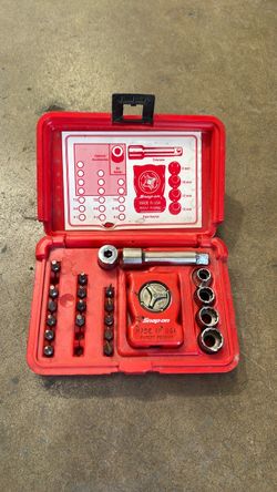 Snap-on Palm Ratchet Set with Case