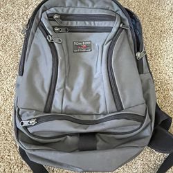 Tom Bihn Synapse 19L Travel backpack