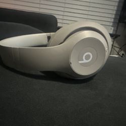 Beats Studio Pro 