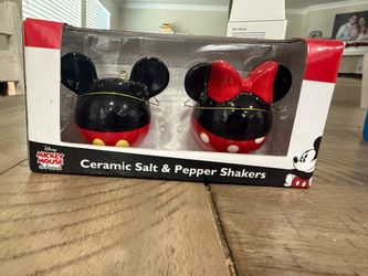 Mickey and Minnie salt and pepper shakers