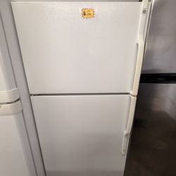 GE 30” TOP AND BOTTOM REFRIGERATOR 
