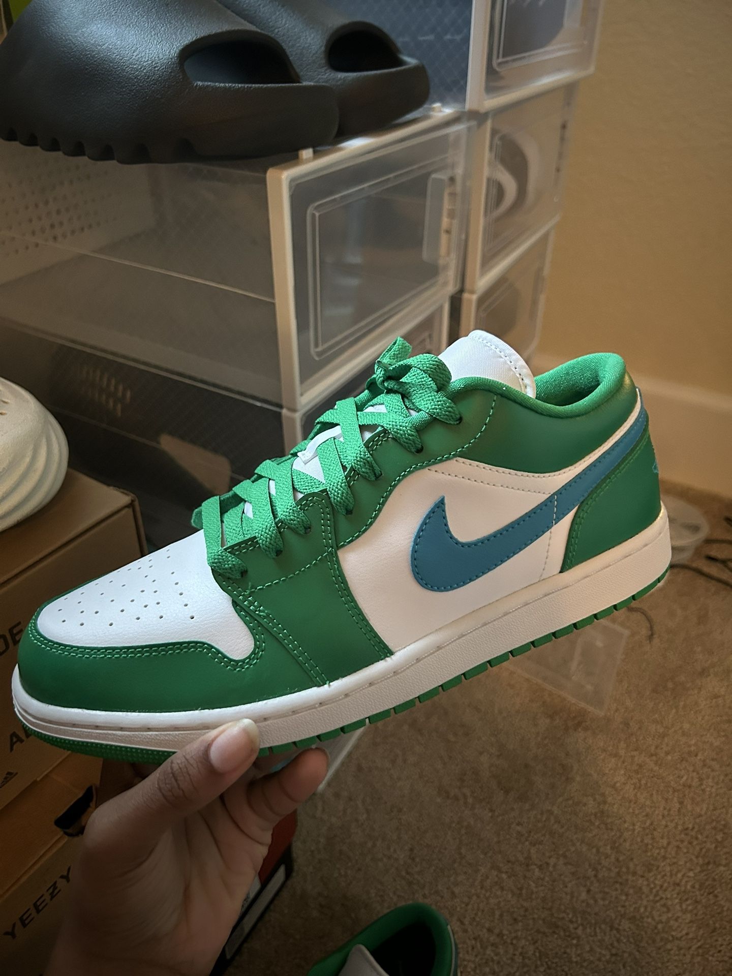 Jordan 1 low lucky green Aquatone , size 11.5 in woman
