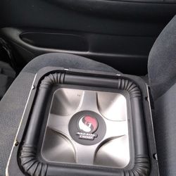 Kicker L7 subwoofer solo baric