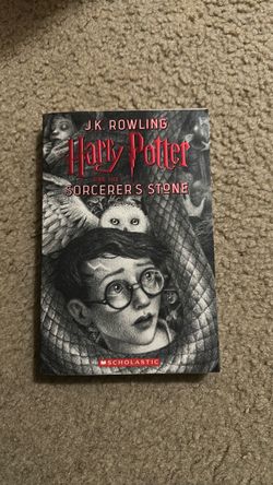 Harry Potter and the Sorcerer's Stone Paperback