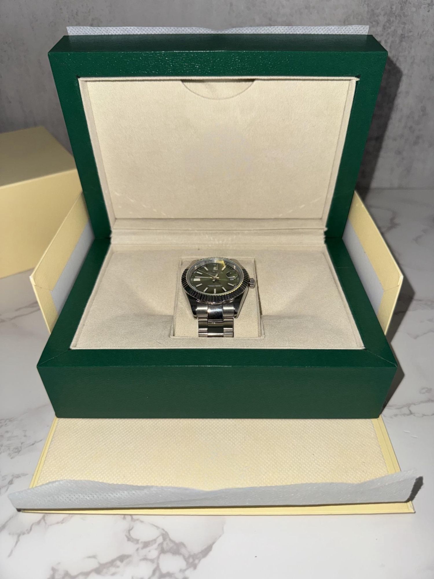 Plain Jane Watch – Full Set