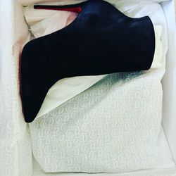 So Kate Booty 100 Christian Louboutin