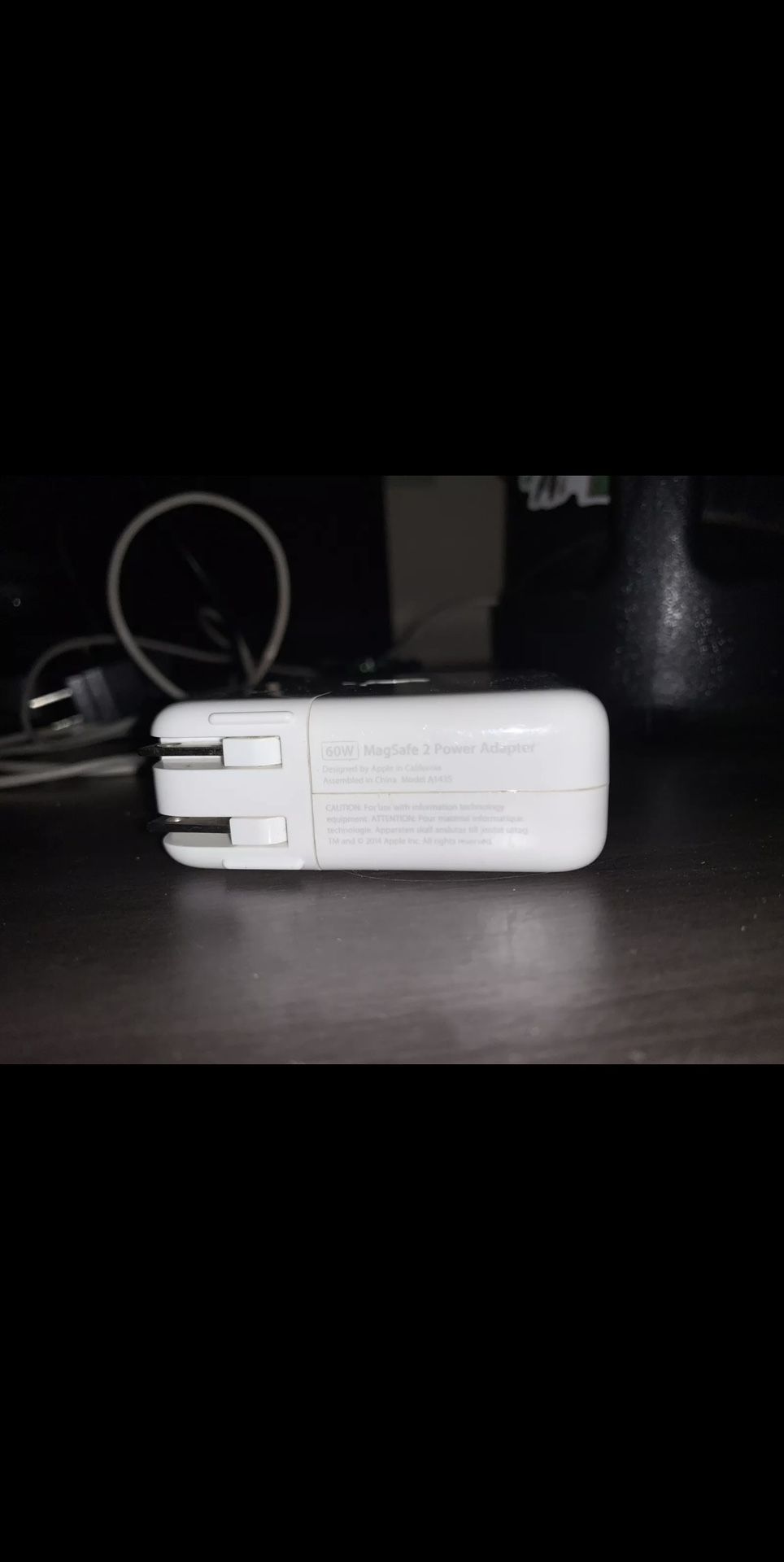 Apple 60-Watt MagSafe 2 Power Adapter - White (A1435)