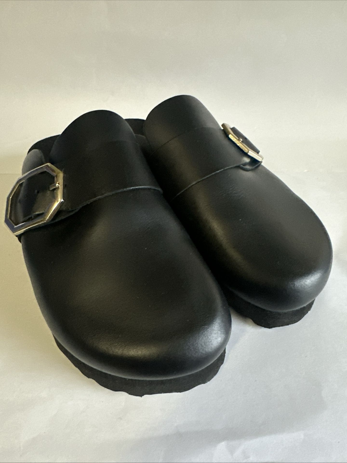 Bio Green Leather Clogs Size 39