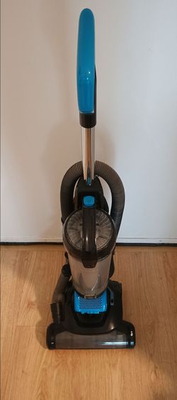 Vacuum Cleaner Upright with Attachments