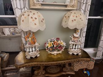 Vintage Italian Capodimonte style lamps and center piece