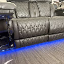 Electric Reclining Sofa 