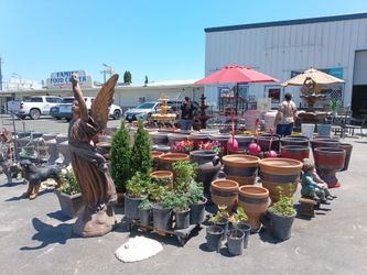 Yard Art, Garden and Lawn Art, Pottery, Planters and More!