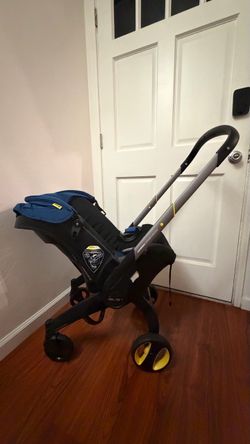 Doona+infant car seat royal blue