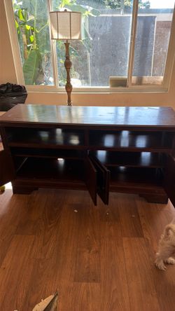 Free tv stand