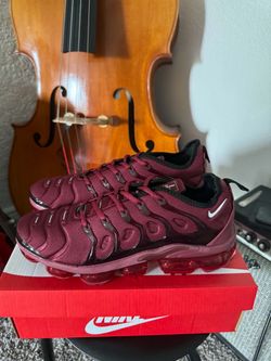 Nike burgundy Vapormax